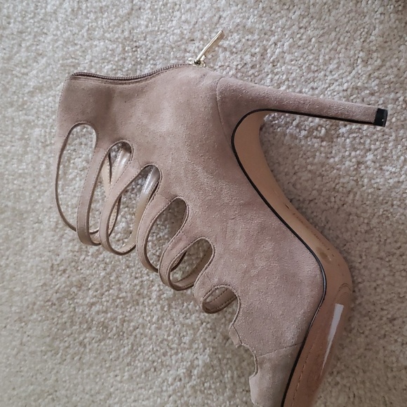 Vince Camuto gold and tan heel size 7M 37 NWOT 4 " heels - Picture 10 of 11